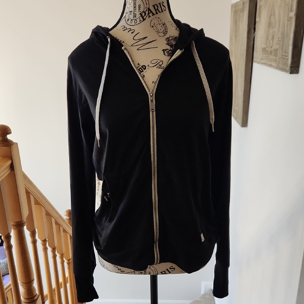 Vuori Black Hoodie Sz M